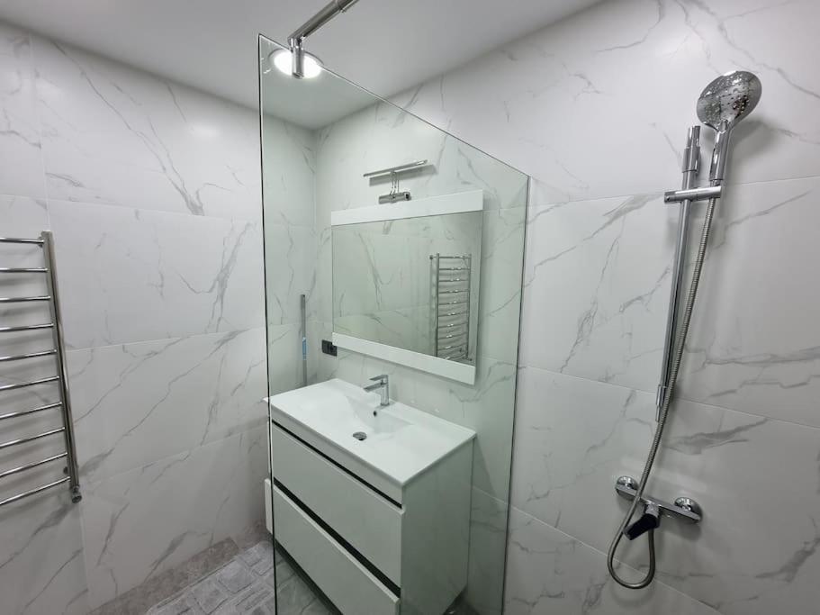 Grand Excelent New Ultra Central Apartments 基希讷乌 外观 照片