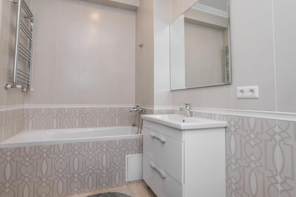 Grand Excelent New Ultra Central Apartments 基希讷乌 外观 照片