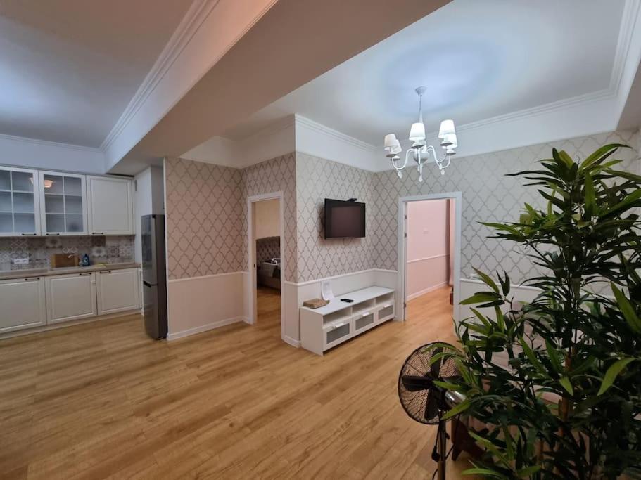 Grand Excelent New Ultra Central Apartments 基希讷乌 外观 照片