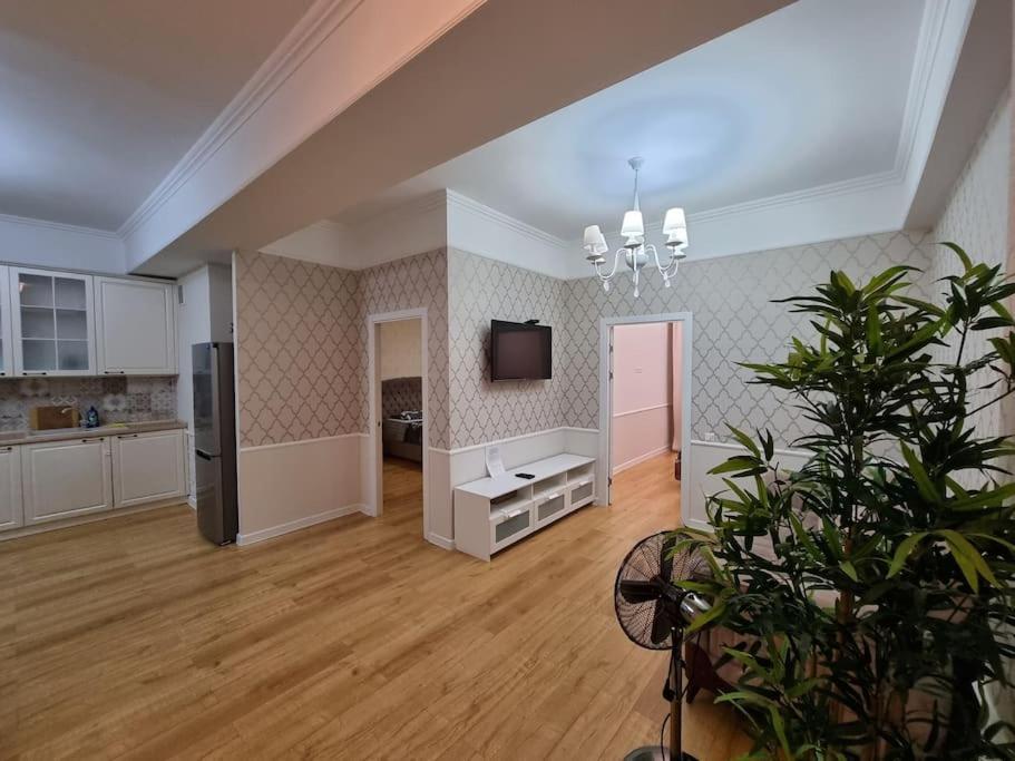 Grand Excelent New Ultra Central Apartments 基希讷乌 外观 照片