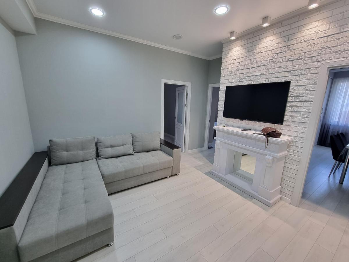 Grand Excelent New Ultra Central Apartments 基希讷乌 外观 照片